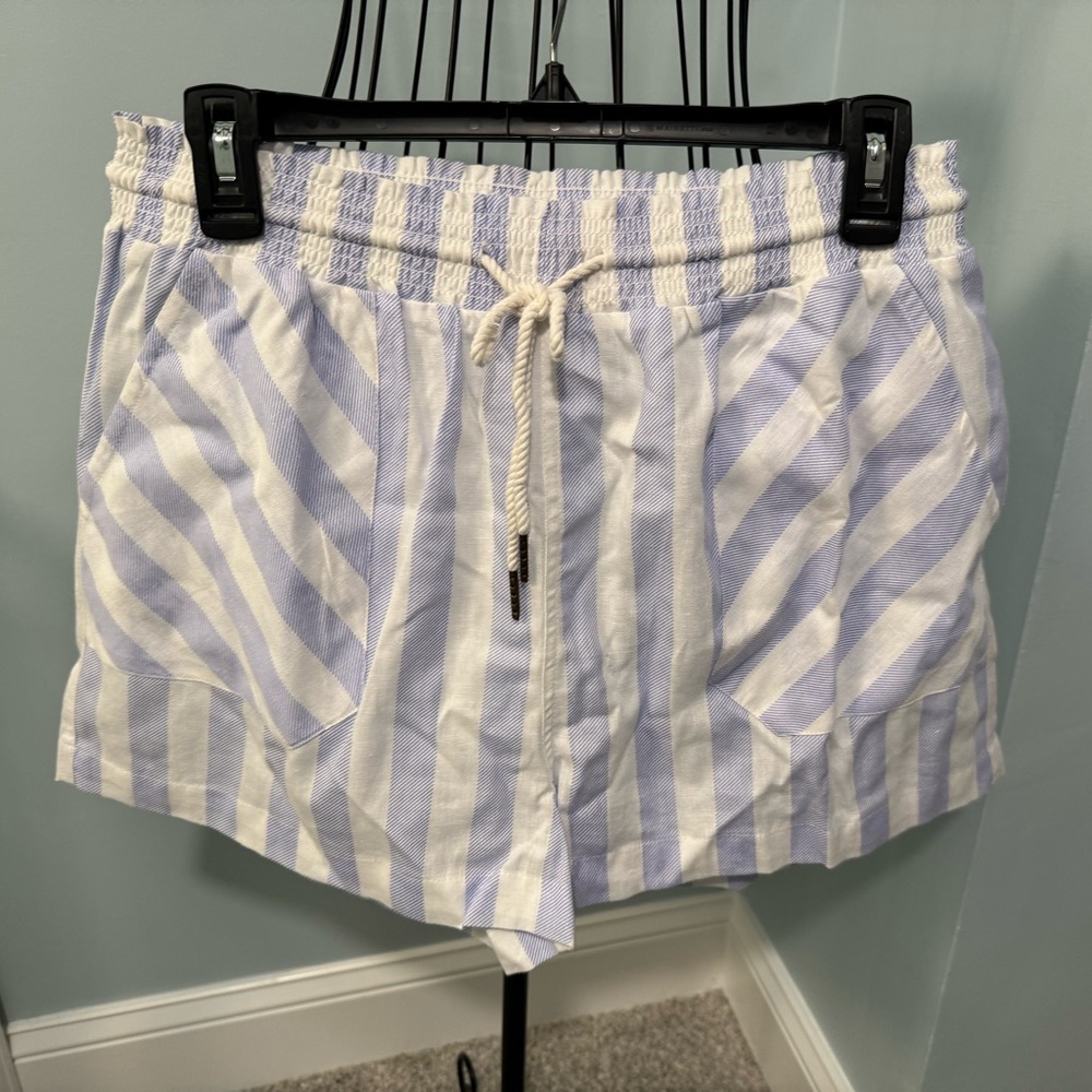 Jolie & Joy Blue striped shorts Tie Waist Pull on Large Women Juniors FLAW